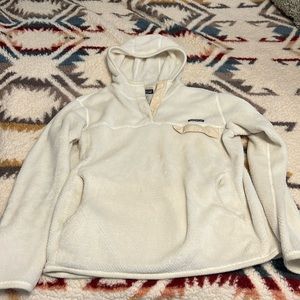Women’s White Patagonia pullover